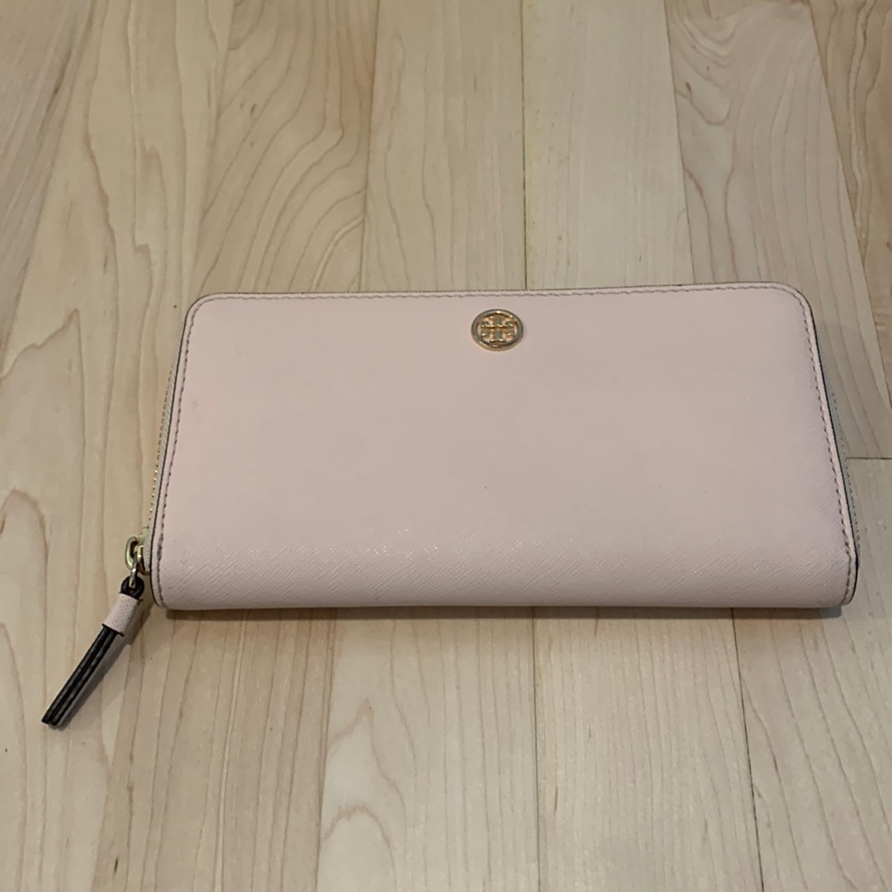 Rare Light Pink Tory Burch Zippered Continental Wallet
